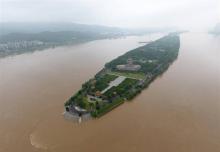 长沙暴雨，透水砖制砖机制品透水砖愿风雨迎击